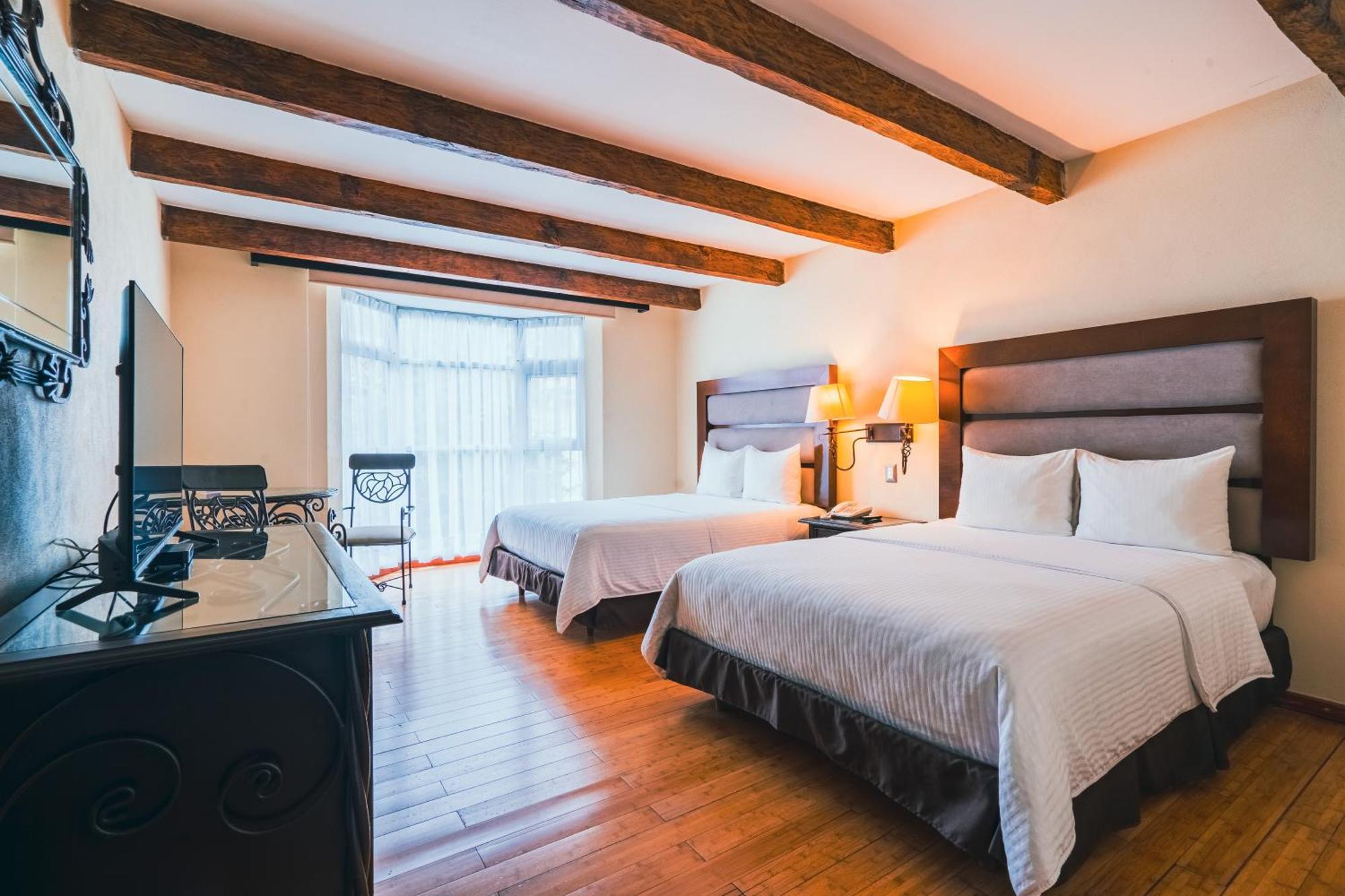 Mercedes San Cristobal Hotel 4*