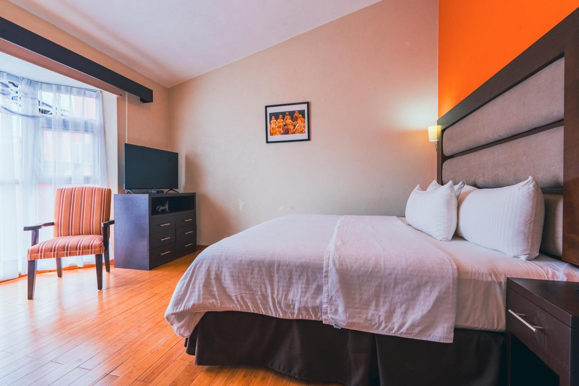 Hotel Mercedes San Cristobal 4*