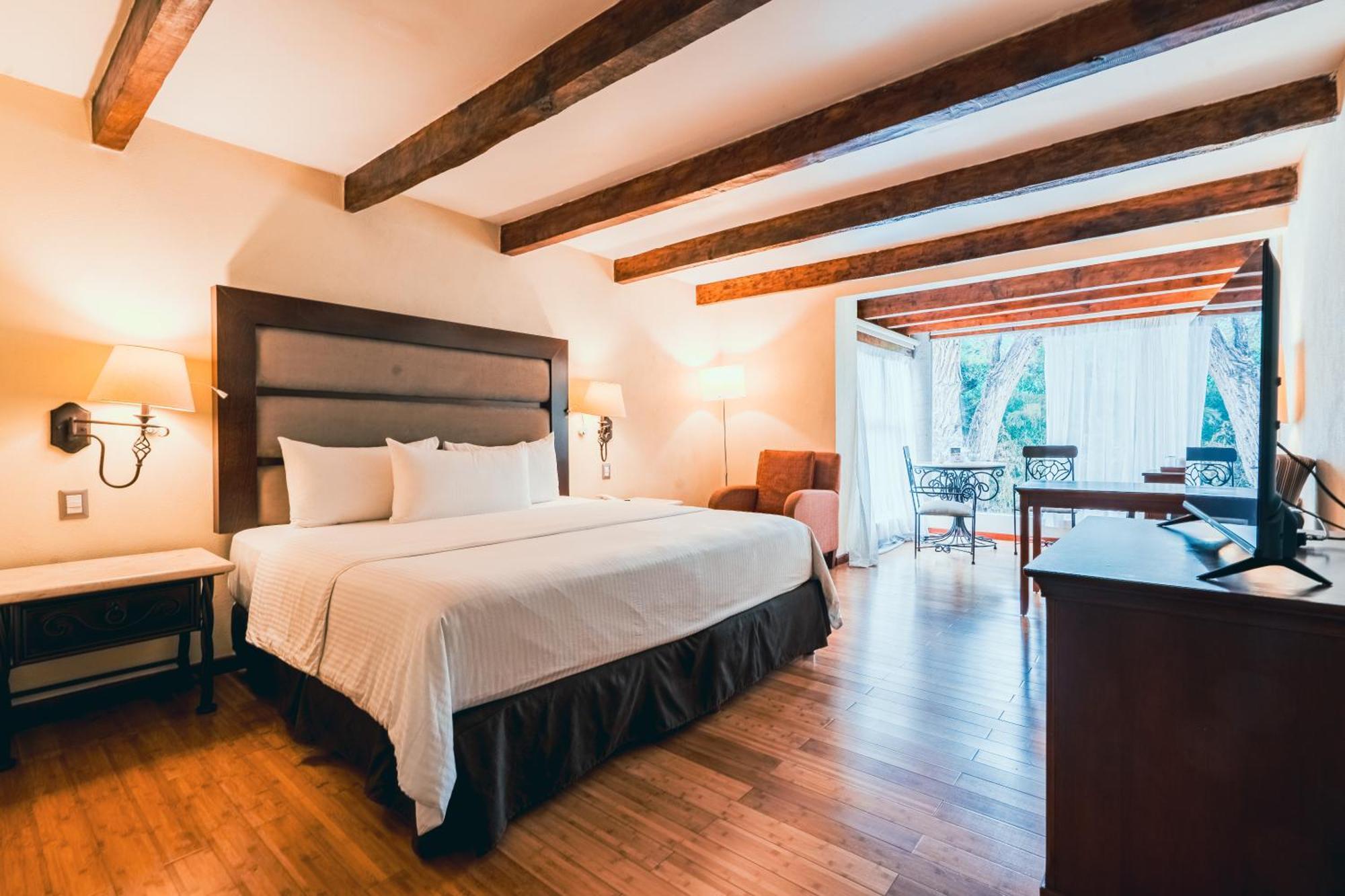 Mercedes San Cristobal 4*